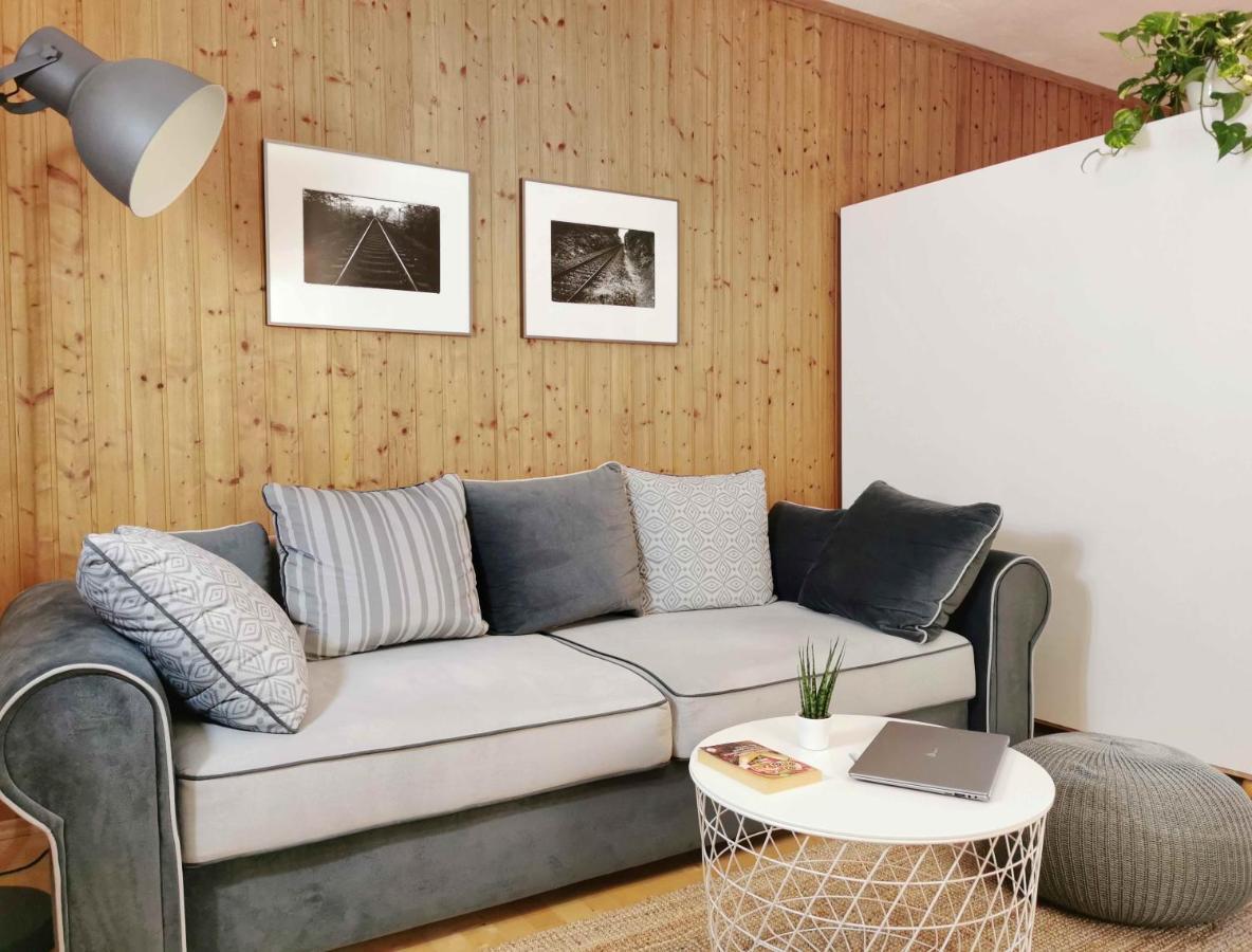 Ferienwohnung Himmelberg 80M2 In Der Altstadt Und Toll Fuer Familien Klagenfurt am Woerthersee Exterior foto